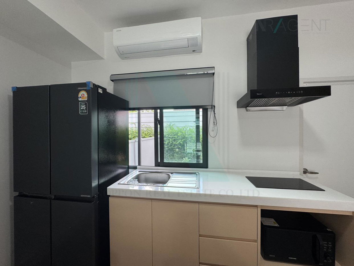 picture For Rent 2-story Townhouse PLENO SUKHUMVIT-BANGNA 2 3 bedroom 2 bathroom - 2/8