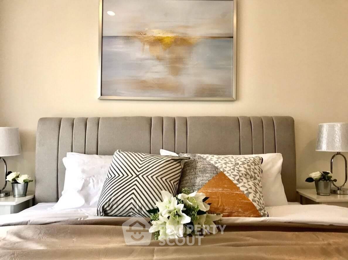 picture 2-BR Condo at Life Asoke near ARL Makkasan (ID 1930610) - 11/13