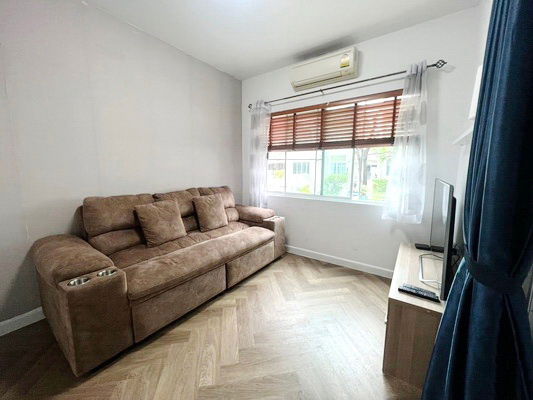รูป [ให้เช่า] หมู่บ้าน เดอะ วิลเลจ บางนา กม.8 / 3 ห้องนอน 2 ห้องน้ำ / 28 ตรว. 126 ตรม. **25,000** บ้านแฝดตกแต่งสวย ใกล้ห้างเมกาบางนา - รูปที่ 2/14