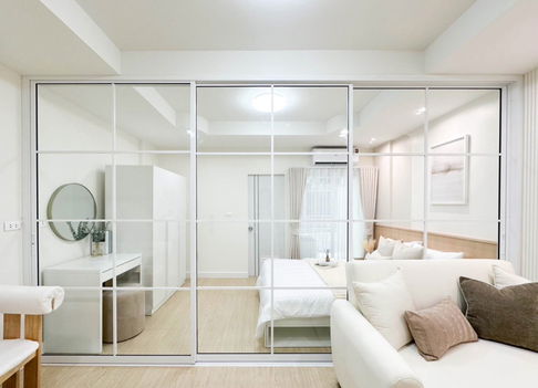  J.W.                            Suite 