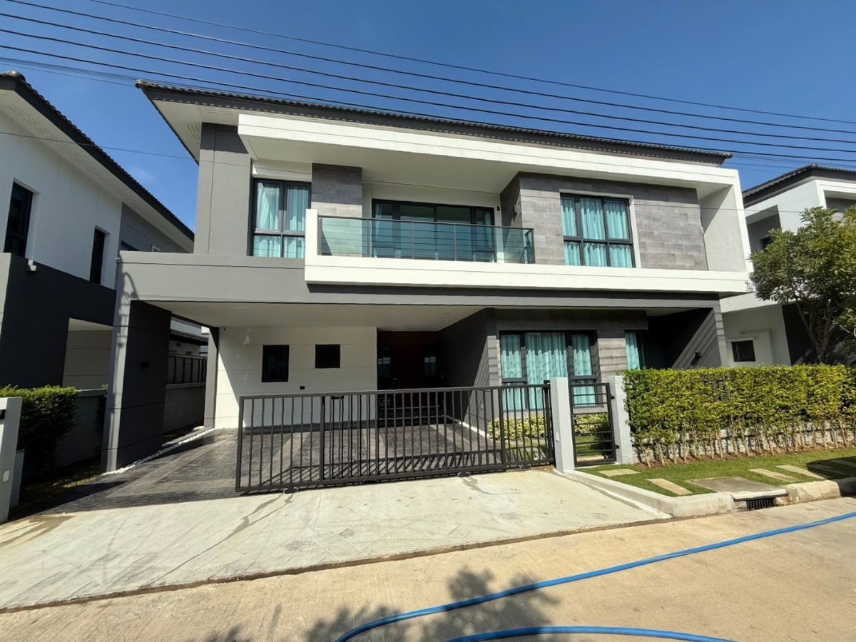THE CITY Bangna 2 Usable area: 313 sq m Land area: 70 sq wah