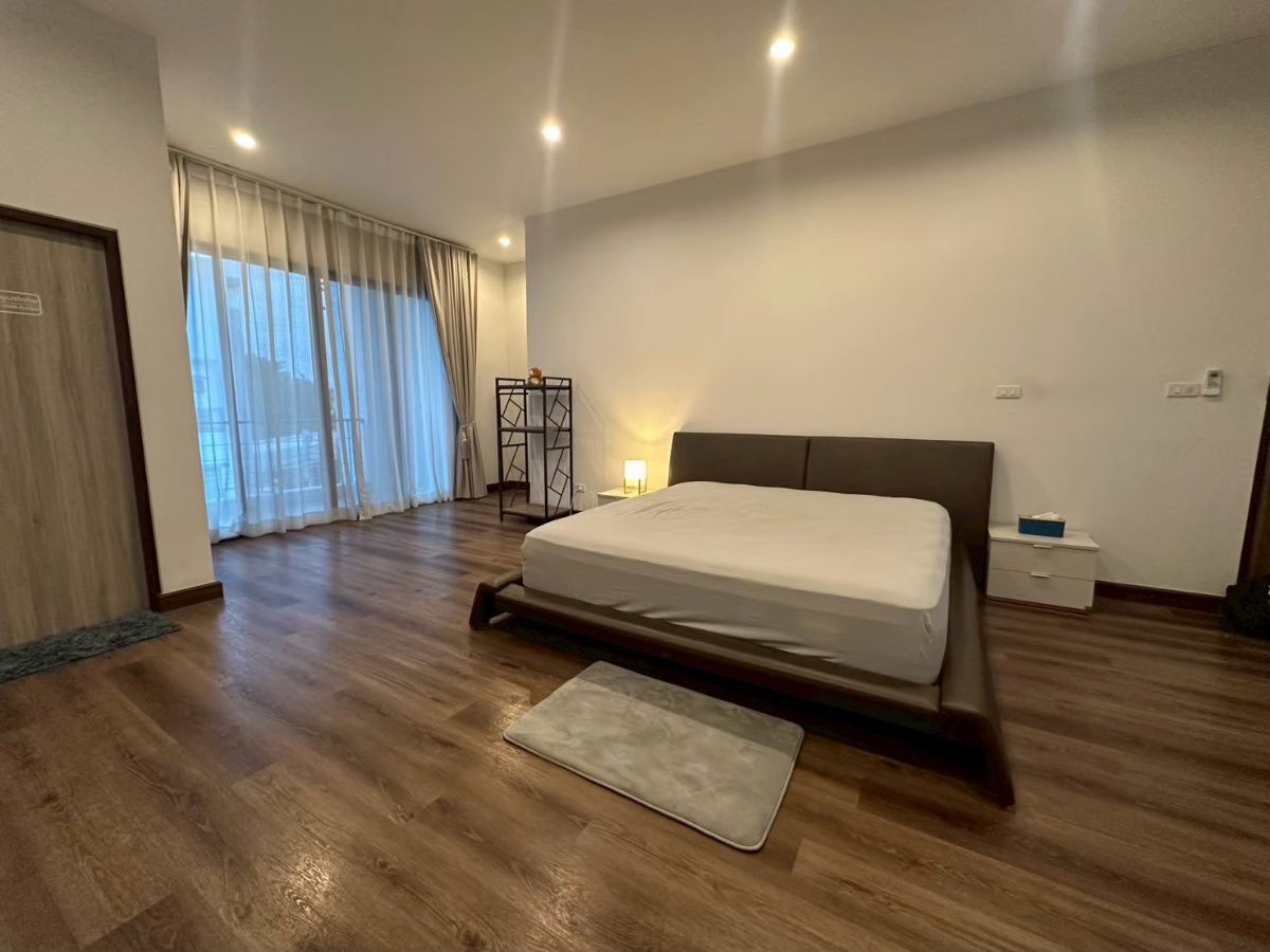 picture For Rent : 3-Storey Townhome – 40,000 THB/Month** 📍 *Cordiz @ Udomsuk, near BTS Udomsuk* ✅ Suitable for residence or office use - 4/28