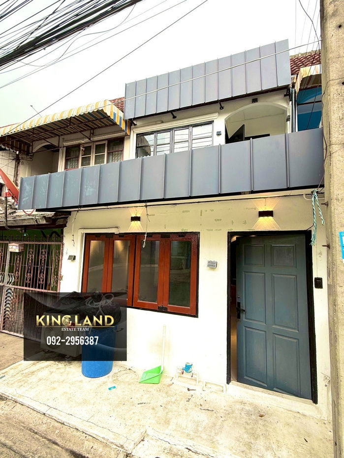 รูป #ให้เช่าทาวน์เฮาส์ 2 ชั้น ติดถนนใหญ่ รีโนเวทใหม่ เหมาะทั้งอยู่อาศัยเอง หรือเปิดกิจการ เช่น ร้านกาแฟ ร้านอาหาร - รูปที่ 1/16