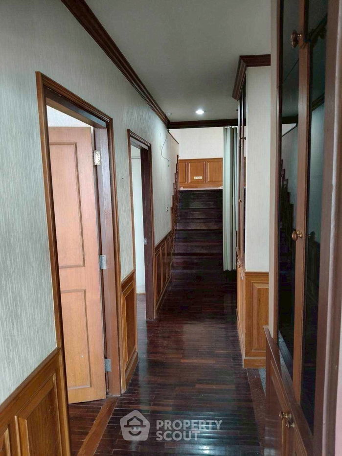 picture 3-BR Condo at Elephant Tower near BTS Ratchayothin (ID 2332575) - 9/11