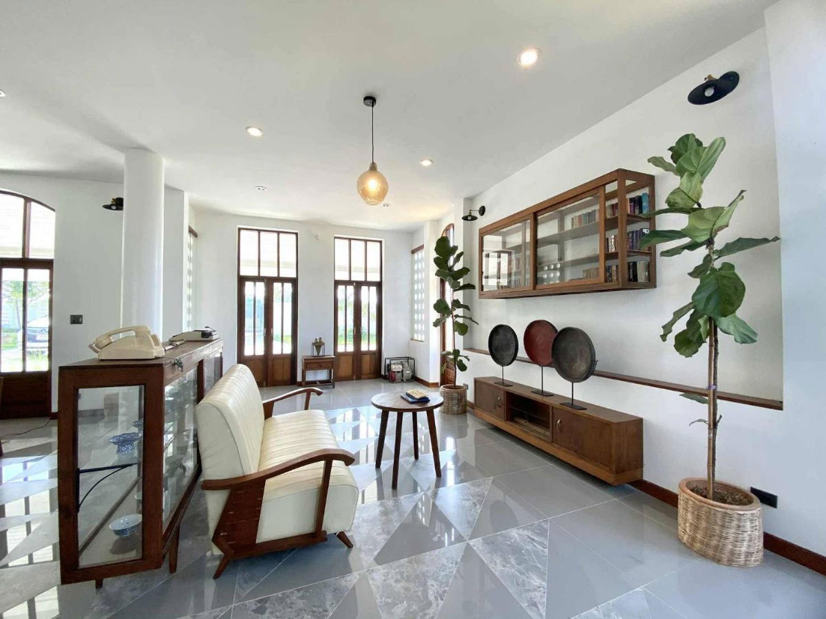 รูป ขายบ้าน สไตล์โคโลเนียลผสมล้านนา อ.แม่ริม จ.เชียงใหม่ พร้อมสระว่ายน้ำส่วนตัว T.0946511456 - รูปที่ 4/24