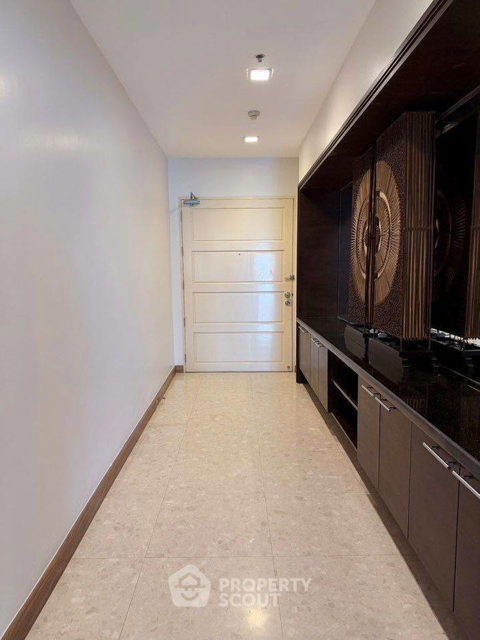 picture 3-BR Condo at Nusasiri Grand Condominium near BTS Ekkamai (ID 2325049) - 3/30