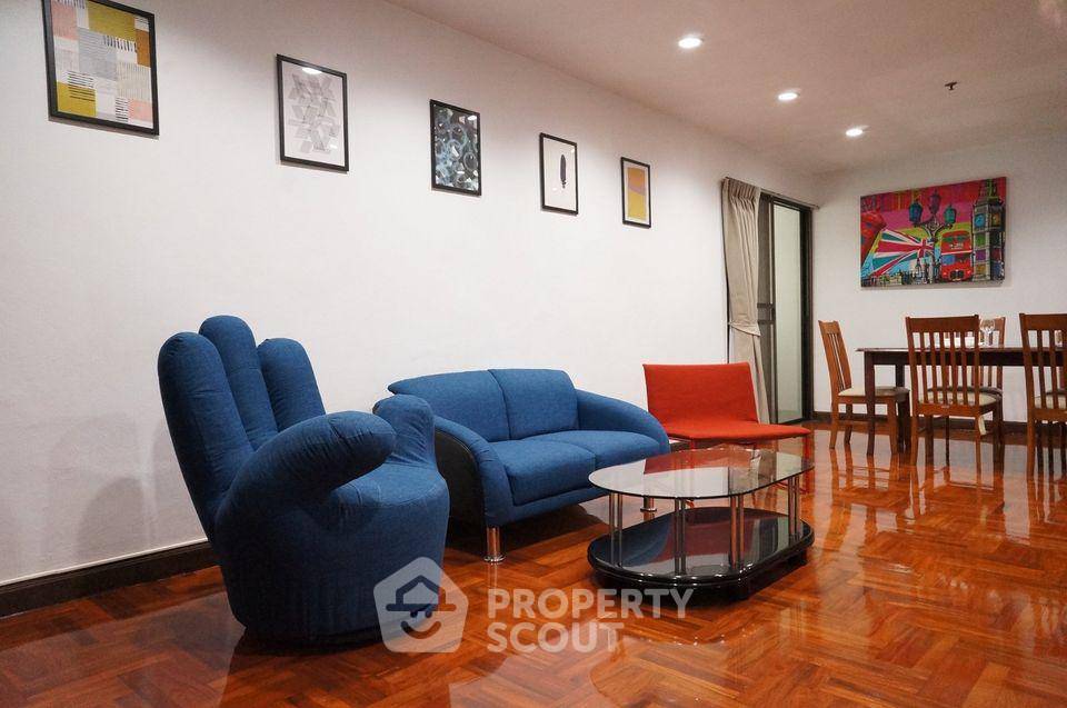 picture 2-BR 135 Sqm Baan Suanpetch Condominium Near BTS Phrom Phong (ID 715847) - 3/25