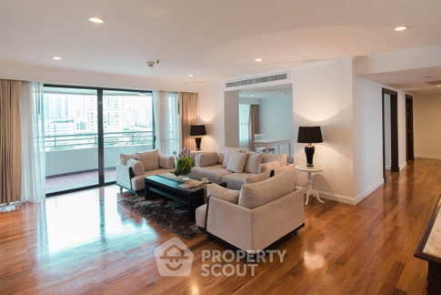 3-BR Condo 260 Sqm Mayfair Garden Near MRT Queen Sirikit (ID 1850553)