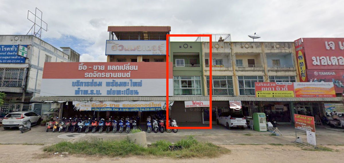 รูป ให้เช่าตึกแถว 3 ชั้นครึ่ง มาบยางพร ปลวกแดง ติดถนนใหญ่ 15,000/ด. - รูปที่ 2/12