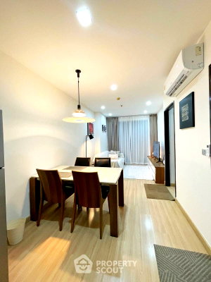 Condos for rent : High-Floor 2-BR 60 Sqm Sky Walk Residences, 200m to BTS Phra Khanong (ID 2331638)