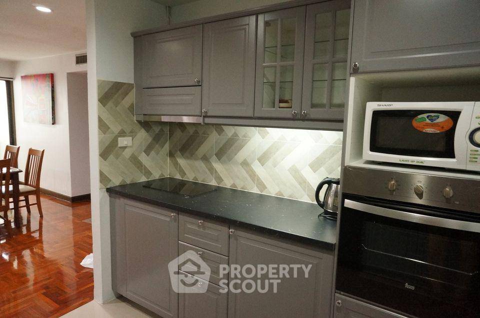 picture 2-BR 135 Sqm Baan Suanpetch Condominium Near BTS Phrom Phong (ID 715847) - 10/25