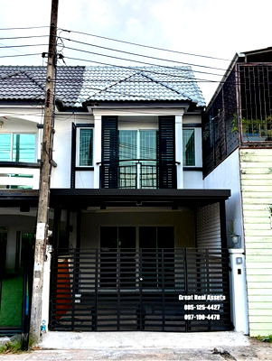 ทาวน์โฮม วิทยาลัยพยาบาลบรมราชชนนีนพรัตน์วชิระ : ขายด่วนบ้านหลุดจอง ทำเลแฟชั่น-สวนสยาม