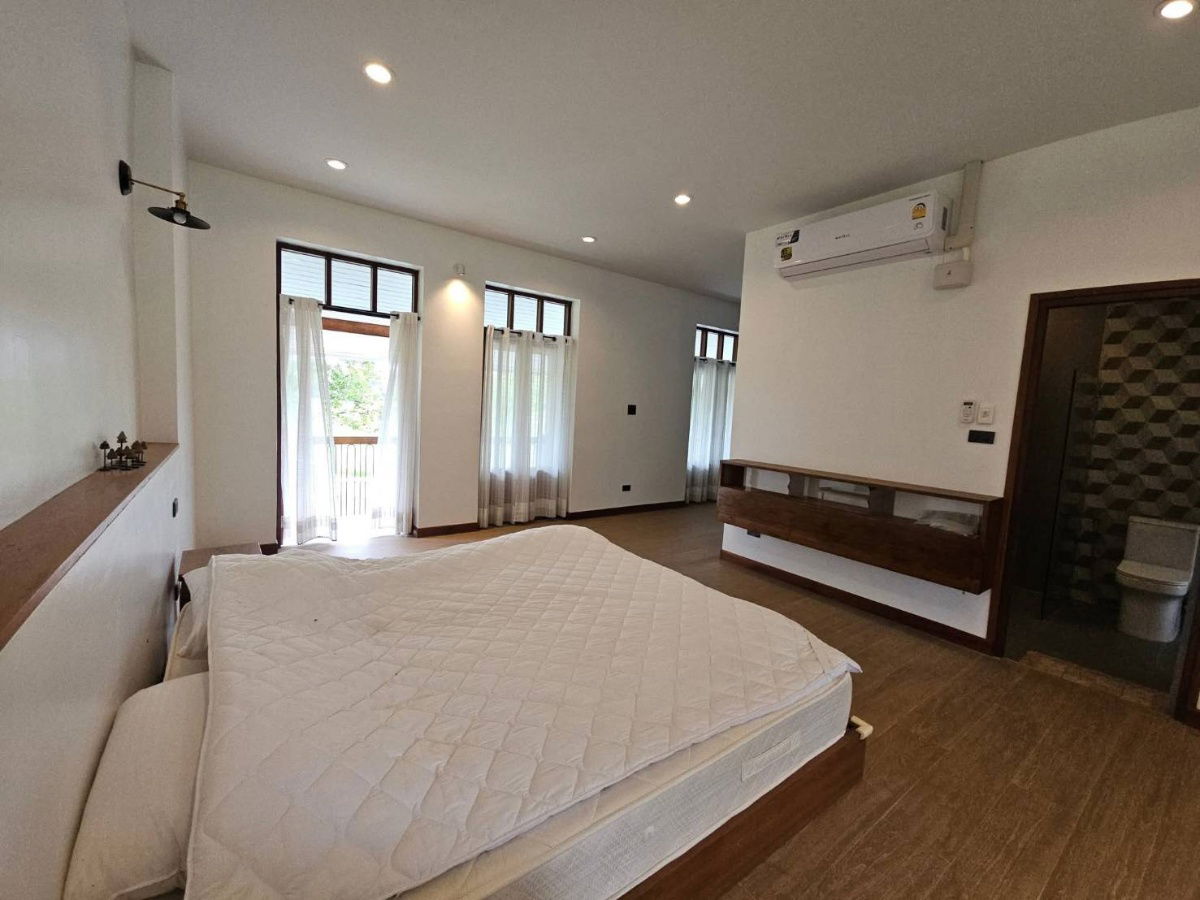 รูป ขายบ้าน สไตล์โคโลเนียลผสมล้านนา อ.แม่ริม จ.เชียงใหม่ พร้อมสระว่ายน้ำส่วนตัว T.0946511456 - รูปที่ 11/24