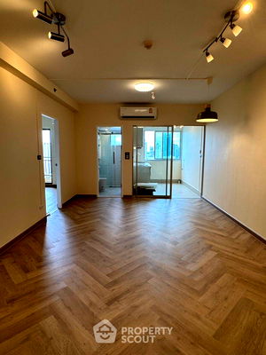 คอนโด BTS ทองหล่อ : คอนโด 1-ห้องนอน ที่ ศุภาลัย ปาร์ค เอกมัย-ทองหล่อ ใกล้ ARL รามคำแหง (ID 869253)