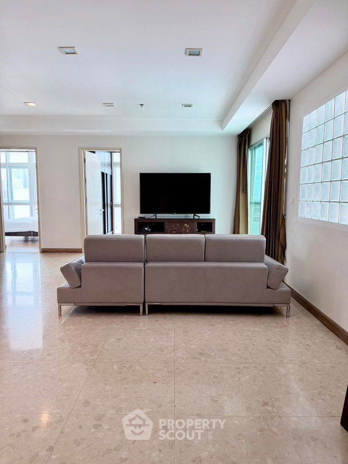 picture 3-BR Condo at Nusasiri Grand Condominium near BTS Ekkamai (ID 2325049) - 1/30