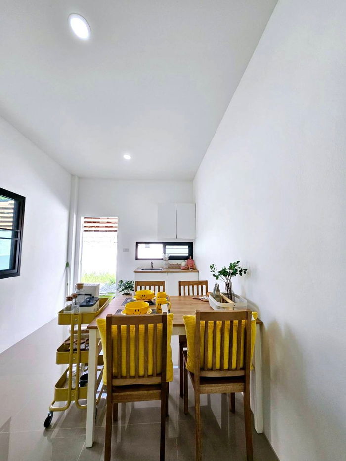 รูป ให้เช่าบ้านเดี่ยว เฟอร์ แอร์ครบ 2นอน 2น้ำ 6900/ด. 56ตร.วา ใกล้เซ็นทรัล 10กม. - รูปที่ 13/43