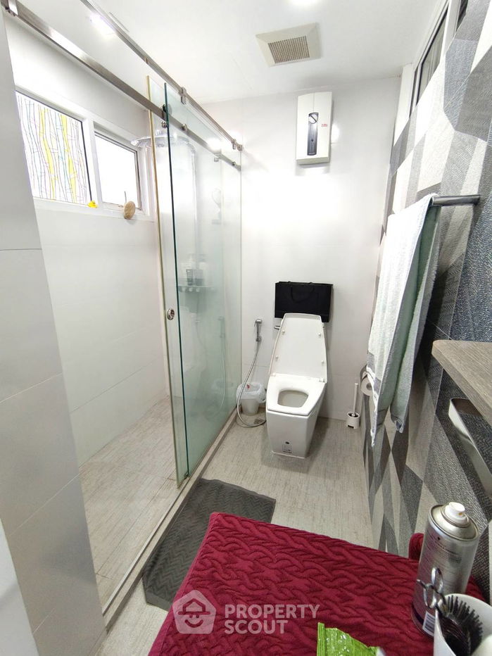 รูป คอนโด 3-ห้องนอน ที่ ฟลอร่าวิลล์ คอนโดมิเนียม ใกล้ ARL หัวหมาก (ID 1541842) - รูปที่ 8/9