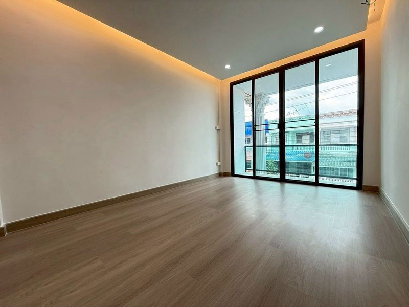 รูป ทาวน์โฮม 2 ชั้น รีโนเวทใหม่ทั้งหลัง  ซอยปุณณวิถี 48 สุขุมวิท 101 🏘️ - รูปที่ 11/21