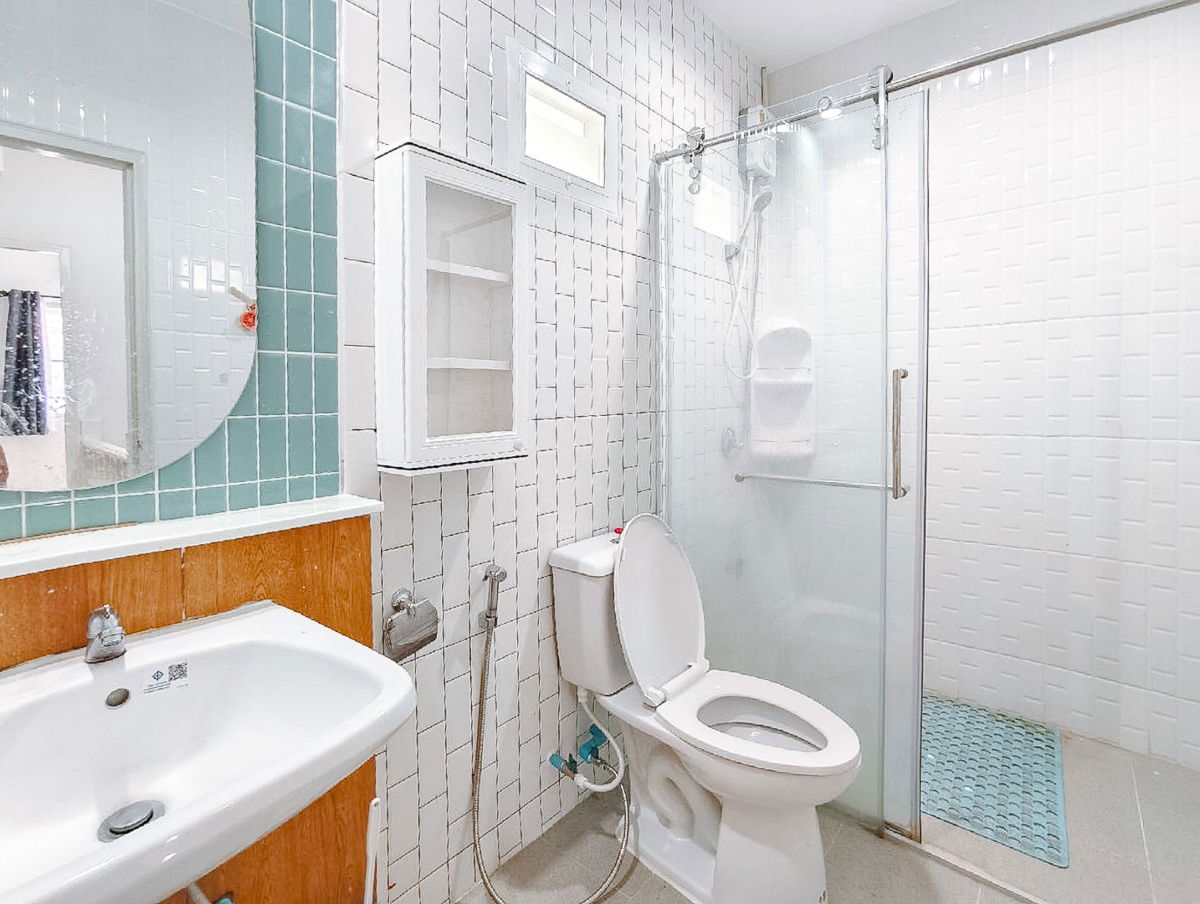 รูป ✨ บ้านพฤกษา บี รังสิต-คลองสาม ทาวน์เฮ้าส์รีโนเวทใหม่ 1.49 ล้านเท่านั้น!  สวยเทียบมือหนึ่ง พร้อมลากกระเป๋าเข้าอยู่ หน้าบ้านหันทิศใต้รับลมเย็นตลอดวัน  - รูปที่ 23/24