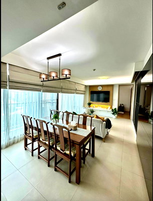 Condos for rent : Siamese39. 3bed 131sqm. Private rooftop! Line id: @pfagent