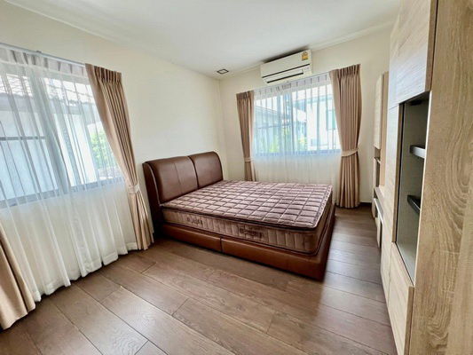 picture FOR RENT MANTANA BANGNA KM.7 / 4 bedrooms 3 bathrooms / 70 Sqw. 185 Sqm. **75,000** JUST 5 MINUTES FROM MEGA BANGNA - 9/14