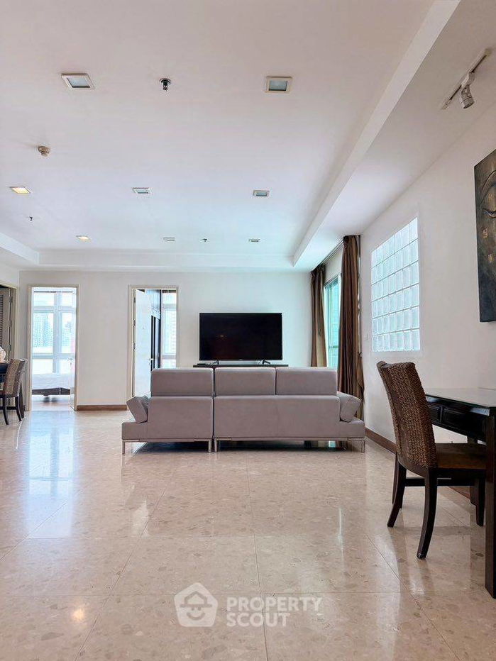 picture 3-BR Condo at Nusasiri Grand Condominium near BTS Ekkamai (ID 2325049) - 2/30