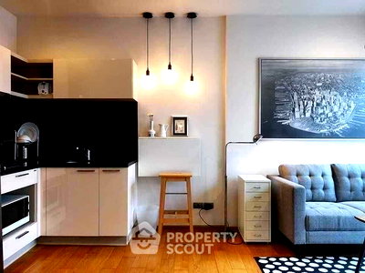 Condos for sale : 1-BR Condo at Fuse Sathorn-Taksin near BTS Wongwian Yai (ID 1443368)