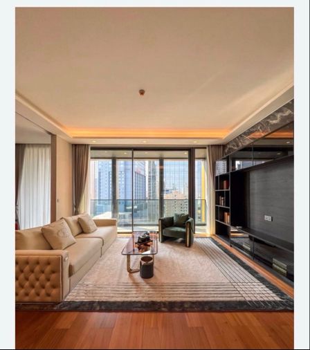 For rent: The Estelle Phrom Phong, beautiful, luxurious, ready to move in, near BTS Phrom Phong, pets allowed. Interested? Add me on Line @841qqlnr