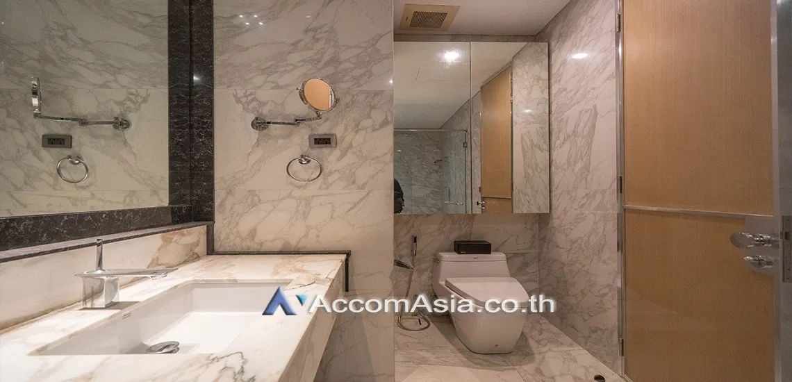 รูป 🔼🔽 AccomA 📩 Double High Ceiling,Duplex Condo 3 BR Condominium @Bright Sukhumvit 24 (AA21909) - รูปที่ 11/13