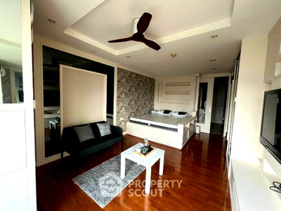 Condos for rent : 1-BR At Baan Siri Sathorn Condominium Near MRT Khlong Toei (ID 1224404)