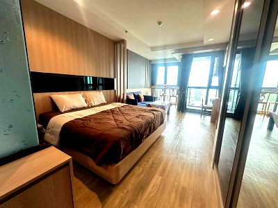 Condos for rent : Condo for rent, Ladda Plus, in the heart of the city, community area, near Robinson Sriracha Department Store.