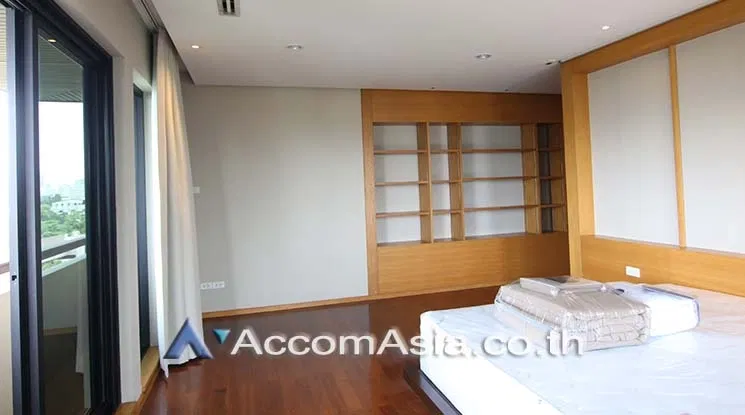 picture 🔼🔽 AccomA 📩 Modern condo with light wood tones and skyline view (1510547) - 8/13