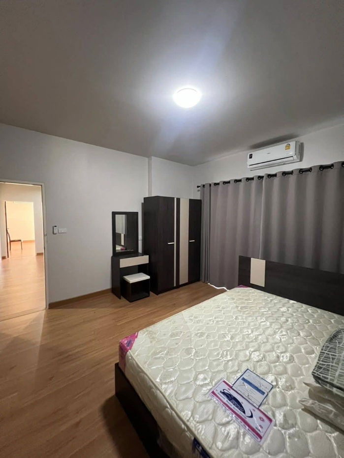 รูป ขายบ้านเดี่ยว 2 ชั้น ดีไซน์ทันสมัย 4 ห้องนอน 3 ห้องน้ำ พร้อมพื้นที่ใช้สอยกว้างขวาง ใกล้ ม.พายัพ เชียงใหม่T.0946511456 - รูปที่ 4/8