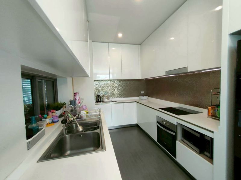 รูป ✨✨✨บ้านสวย เฟอร์ครบ พร้อมอยู่ ใกล้ โรงเรียนนานาชาติ SISB เพียง 50 ม.! - รูปที่ 11/18