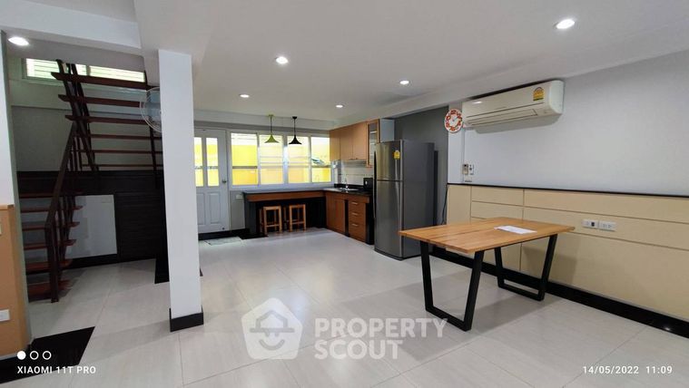 3-bed house for rent, 150.2 sqm, 42.5 sq wah, Khlong Toei