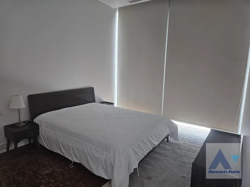 picture 🔼🔽 AccomA 📩  2 BR Condominium @The Ritz Carlton Residences (AA40875) - 10/13