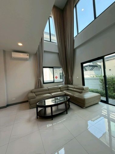 ให้เช่าบ้านเดี่ยว 4 ห้องนอน 313 ตร.ม. 70 ตร.ว. เขตบางนา