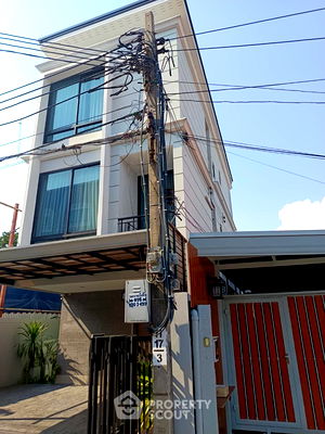 เช่าทาวน์โฮม เจ อเวนิว ทองหล่อ : ทาวน์เฮาท์ 3-ห้องนอน ใกล้ BTS เอกมัย (ID 2063550)