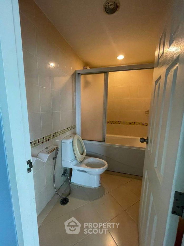 picture 2-BR Condo at Life @ BTS Tha-Phra near BTS Talat Phlu (ID 1288734) - 2/6