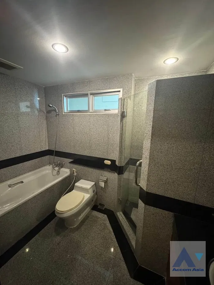 picture 🔼🔽 AccomA 📩 Pet friendly 2 BR Condominium @Grand Langsuan (20801) - 10/12