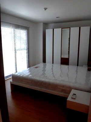 Condos for rent : Condo for rent   Silom Terrace 99sqm. near BTS MRT Silom Saladaeng