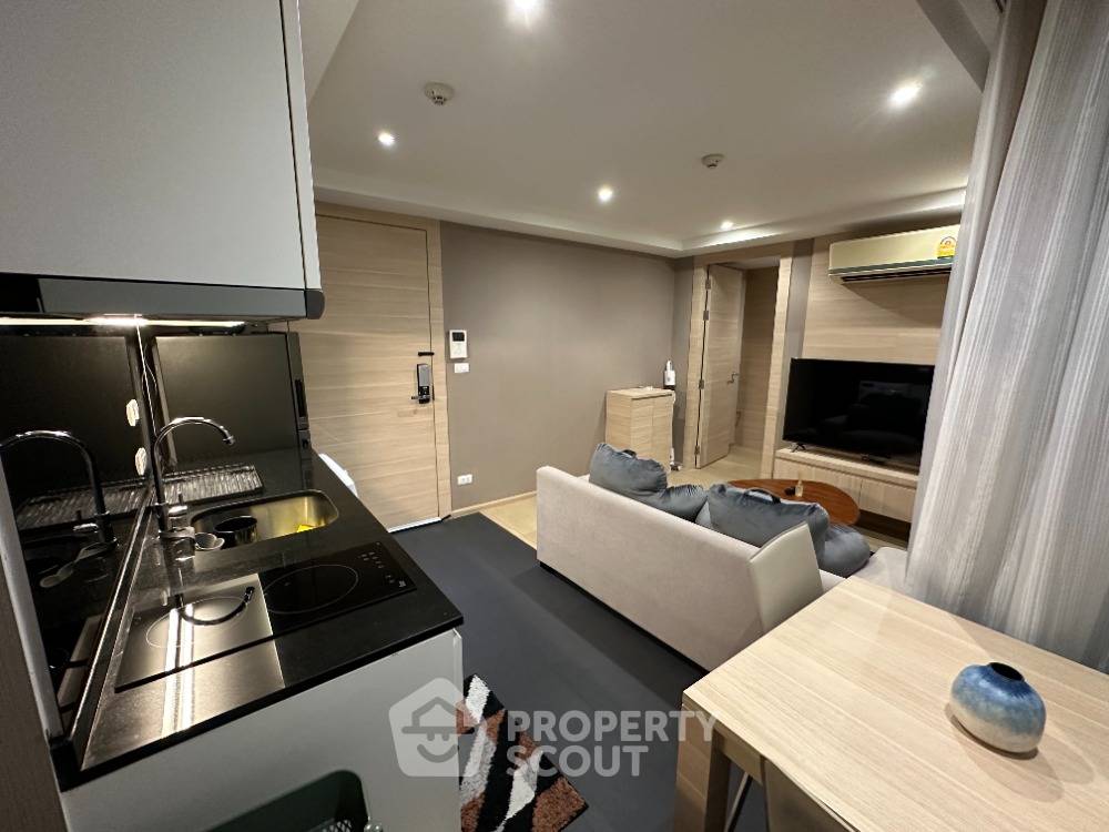picture 200m To BTS Chong Nonsi | 1-BR Klass Silom, 33 Sqm (ID 1334913) - 2/12