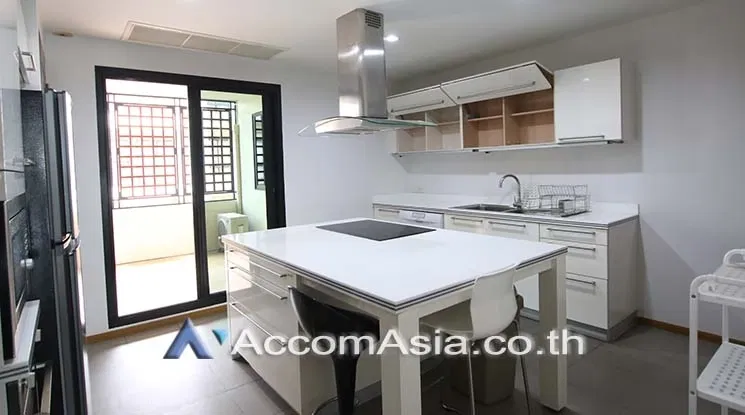 picture 🔼🔽 AccomA 📩 Modern condo with light wood tones and skyline view (1510547) - 5/13