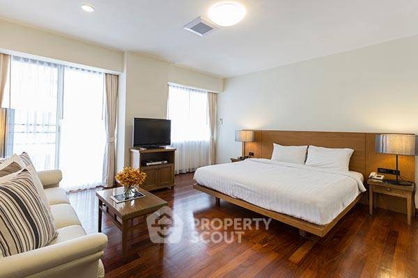 รูป คอนโด 1-ห้องนอน ที่ คาโรลีน คอร์ท ใกล้ BTS เพลินจิต (ID 513358) - รูปที่ 2/6