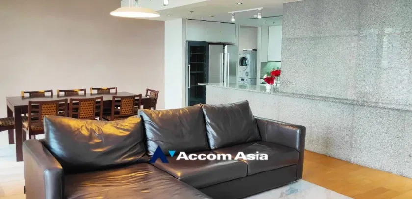 รูป 🔼🔽 AccomA 📩 Modern condo with sleek design and city view in Sathorn (AA32805) - รูปที่ 1/7