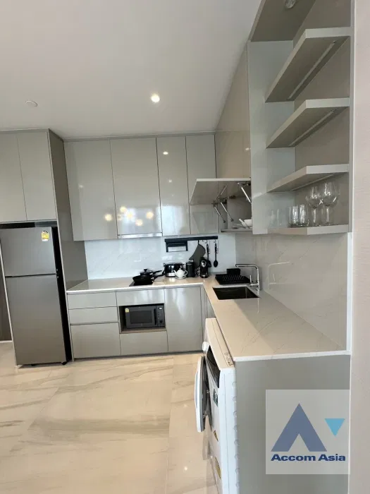 รูป 🔼🔽 AccomA 📩  Elegant condo with soft interior tones in Sathorn area (AA41296) - รูปที่ 3/9