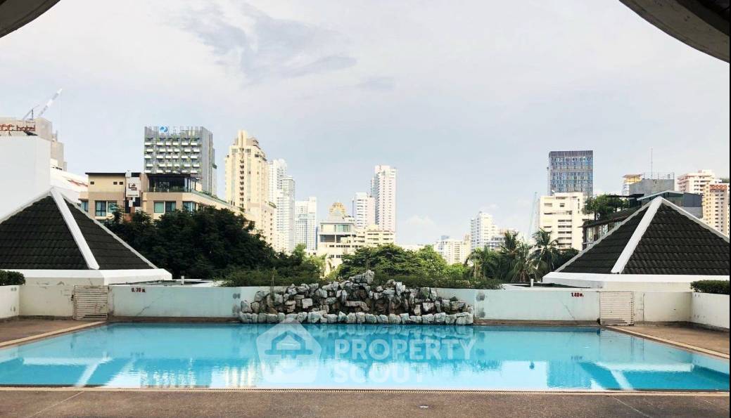รูป ราคาน่าสนใจ 2 ห้องนอน 175 ตร.ม. Le Premier 1 Condominium ใกล้ MRT สุขุมวิท (ID 1837476) - รูปที่ 9/13