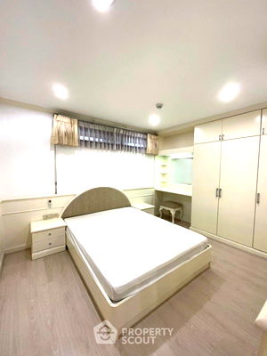 คอนโดให้เช่า : คอนโด 2-ห้องนอน ที่ ศุภาลัย เพลส สุขุมวิท 39 ใกล้ BTS พร้อมพงษ์ (ID 1300174)