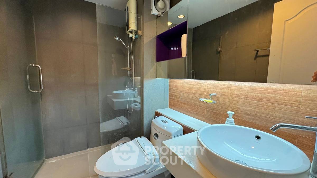 picture 1-BR Condo at Chateau In Town Phaholyothin 11 near BTS Saphan Khwai (ID 2333355) - 7/15