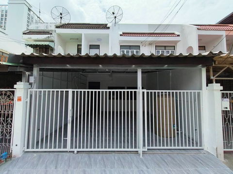💥CP-9049💥Townhouse for rent, 2 floors, Suthisan, Inthamara 1 👉 Add Line @mastercondo